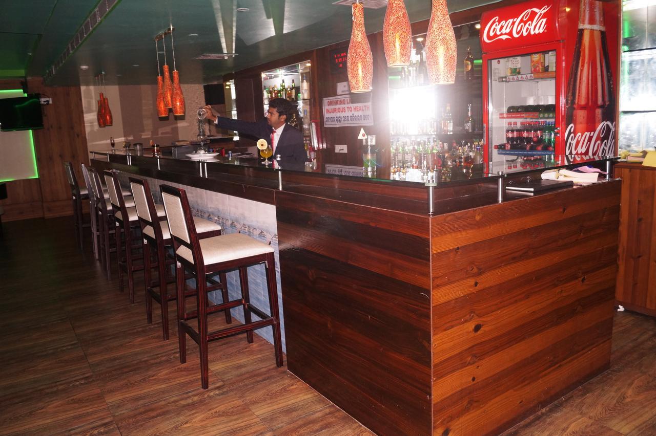 Kamlesh Continental Hotel Angul Buitenkant foto