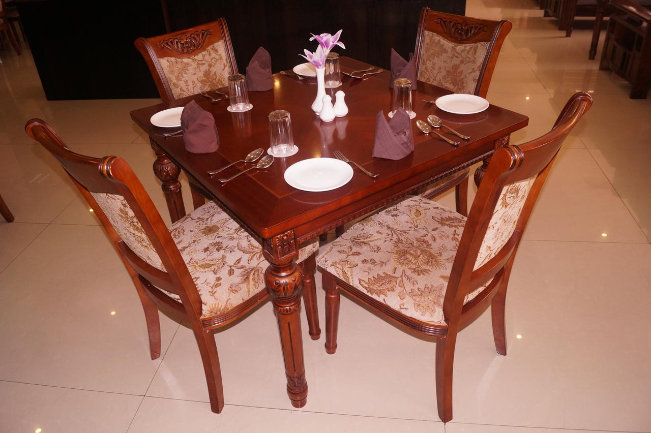 Kamlesh Continental Hotel Angul Buitenkant foto
