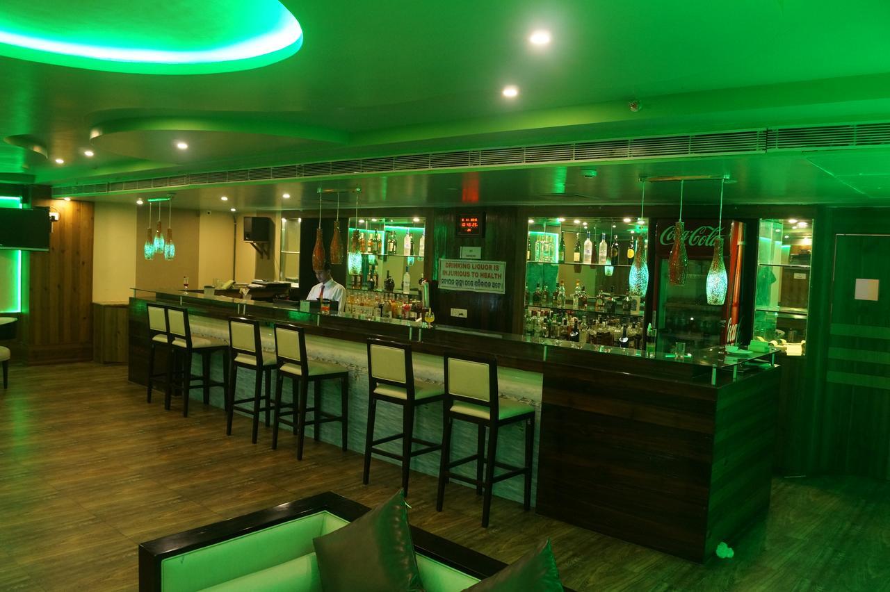 Kamlesh Continental Hotel Angul Buitenkant foto