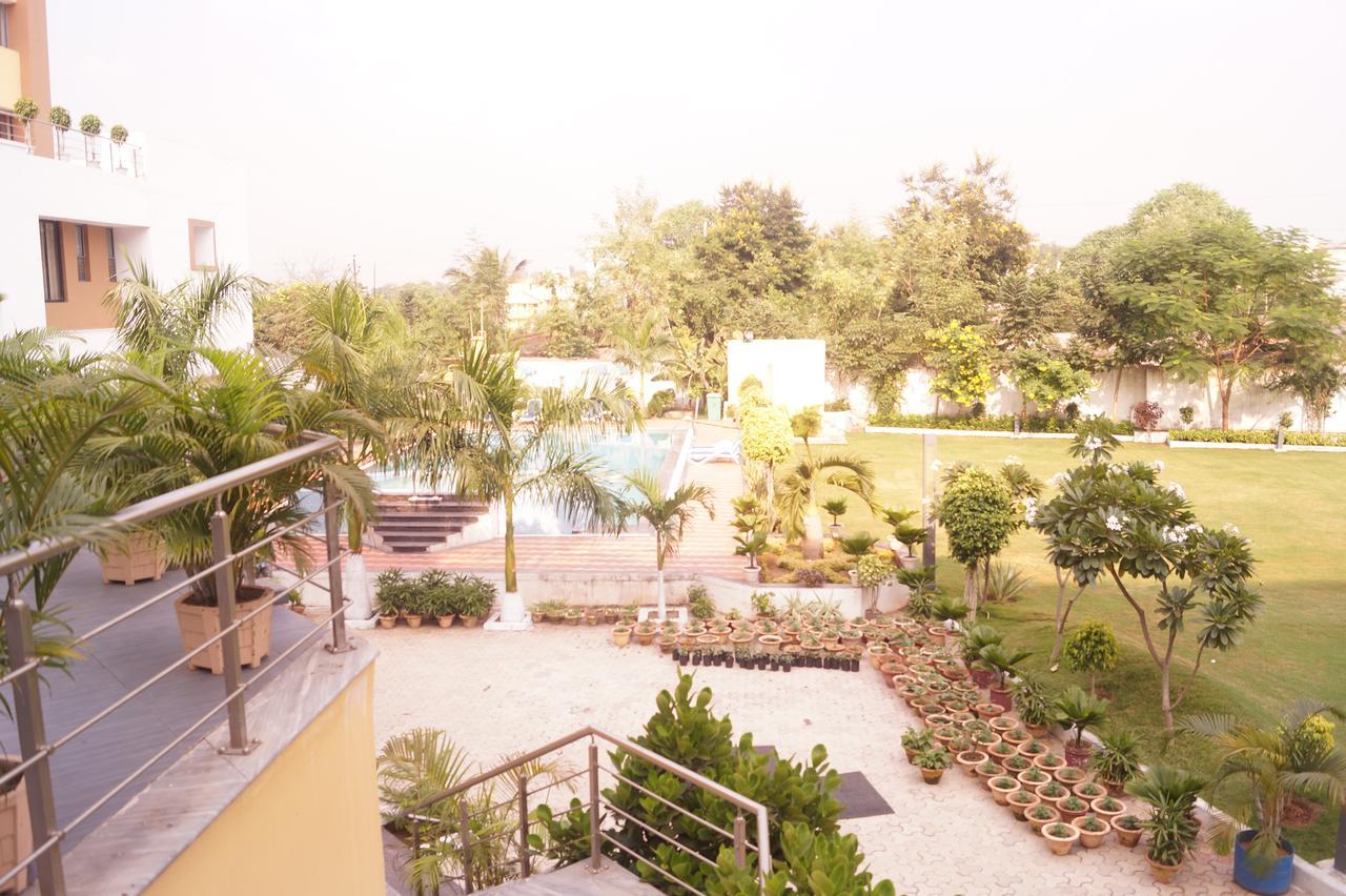 Kamlesh Continental Hotel Angul Buitenkant foto