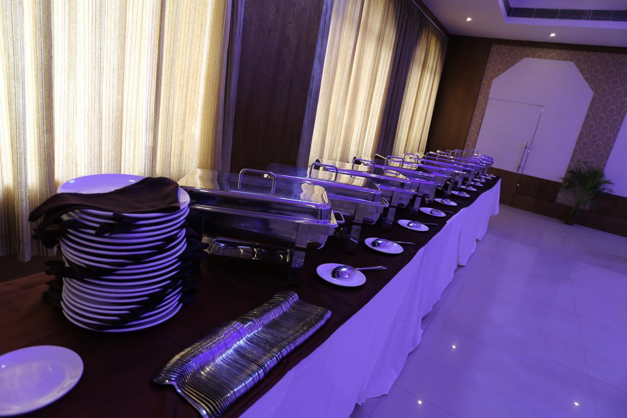 Kamlesh Continental Hotel Angul Buitenkant foto