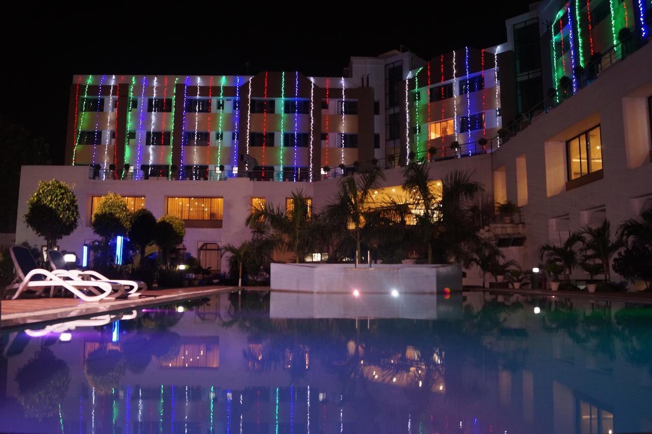 Kamlesh Continental Hotel Angul Buitenkant foto
