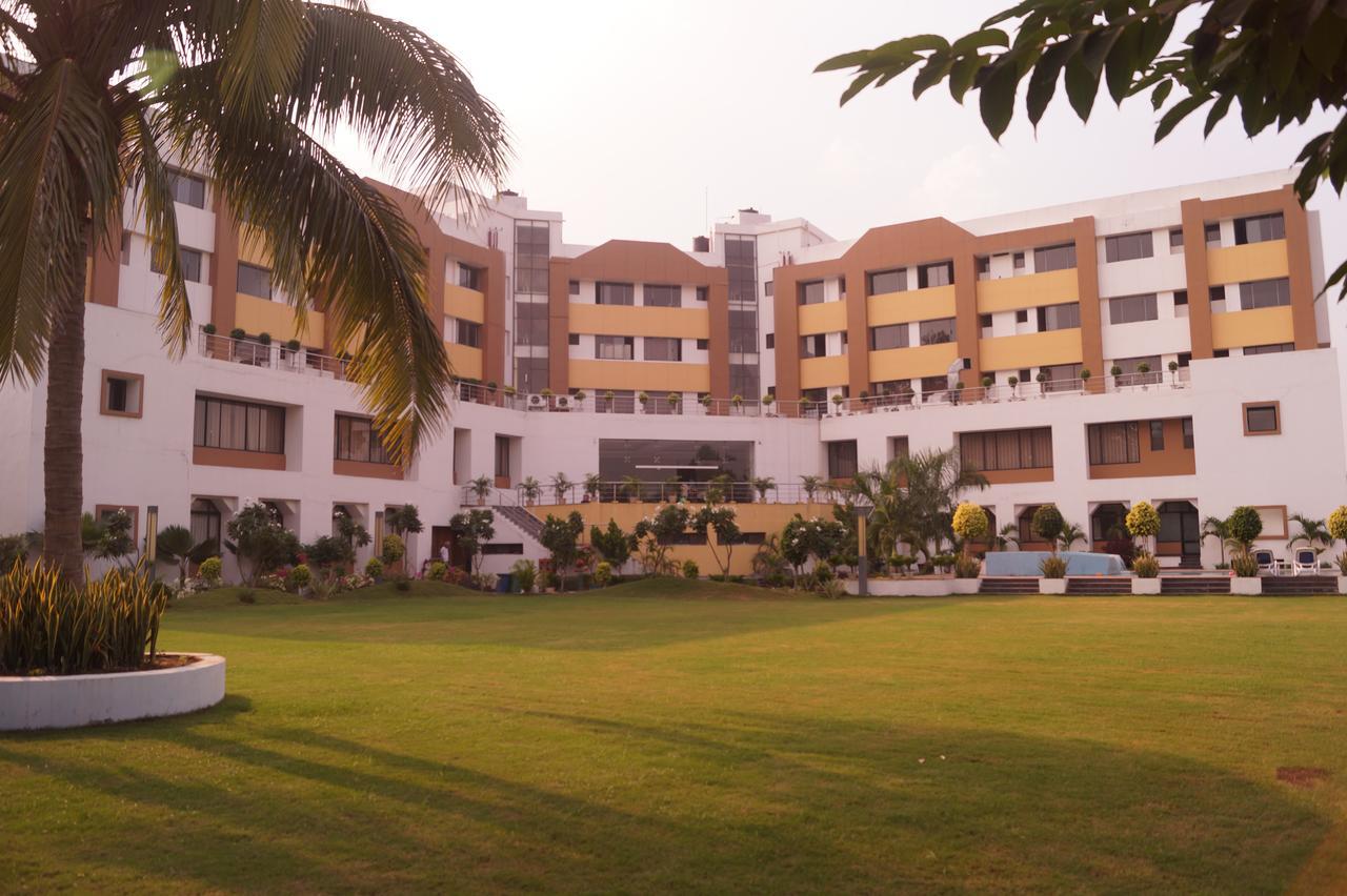Kamlesh Continental Hotel Angul Buitenkant foto