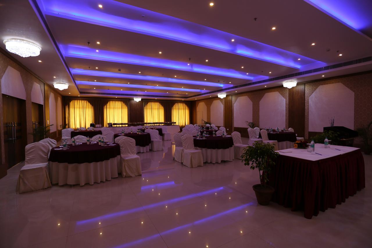 Kamlesh Continental Hotel Angul Buitenkant foto