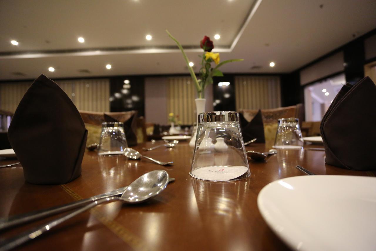 Kamlesh Continental Hotel Angul Buitenkant foto
