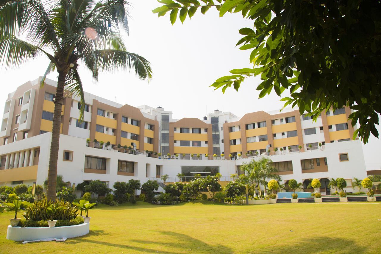 Kamlesh Continental Hotel Angul Buitenkant foto