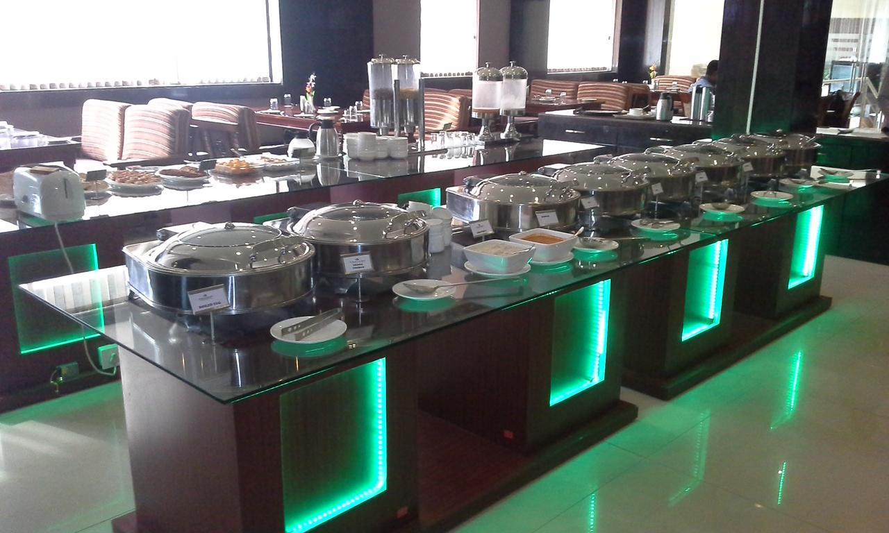 Kamlesh Continental Hotel Angul Buitenkant foto